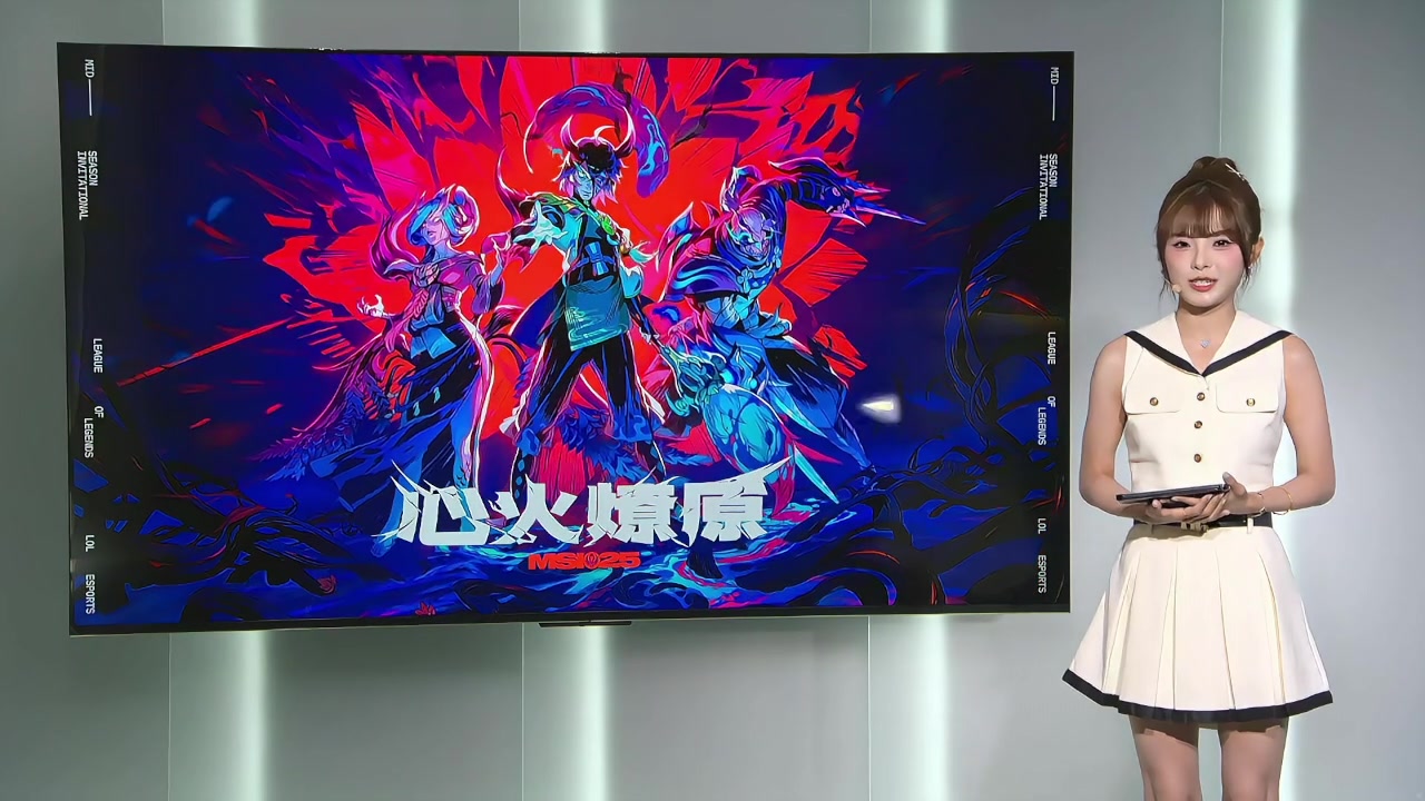 今日互动女主持泱泱：连衣短裙谁看了不迷糊~