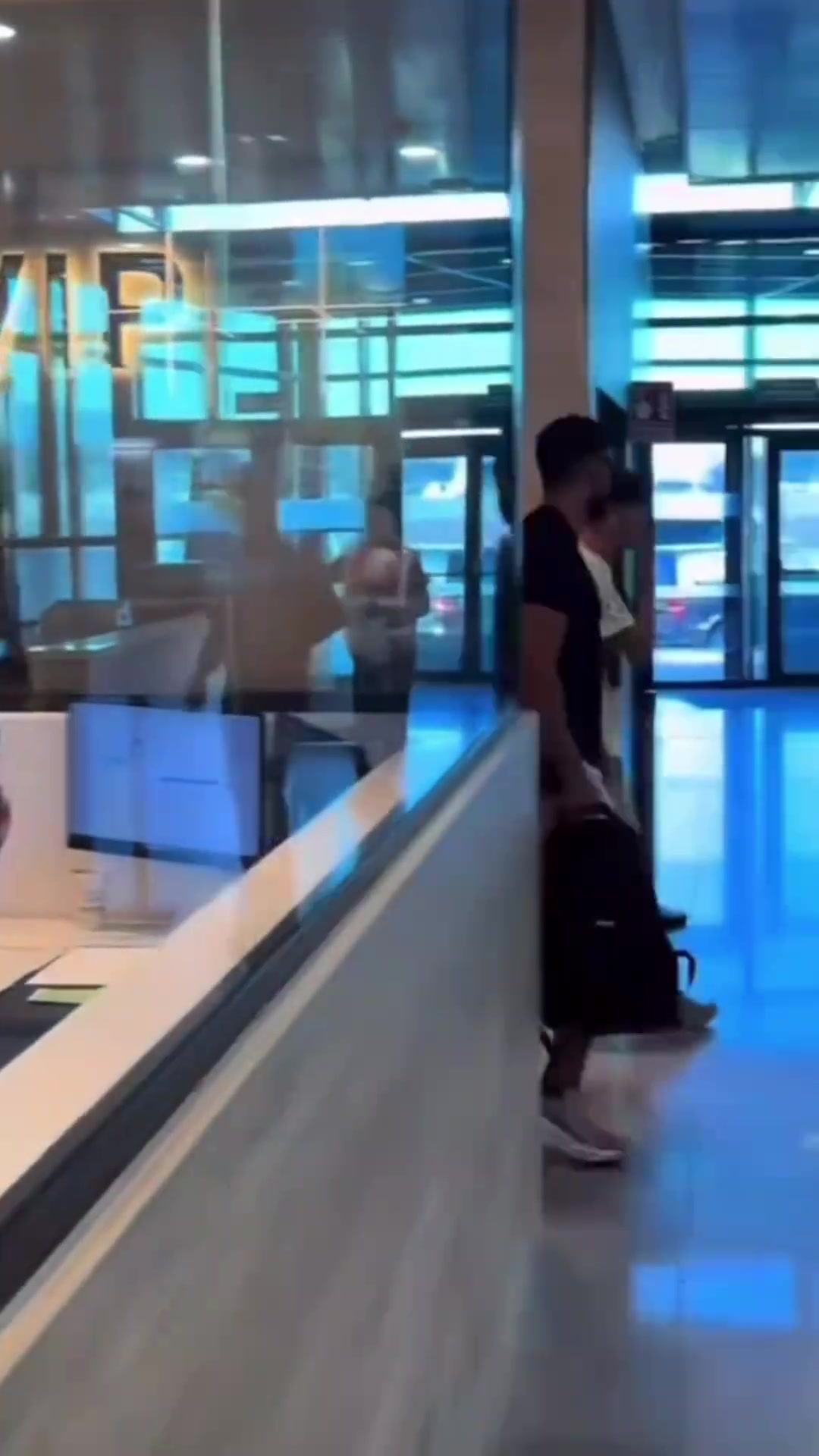 他要来了！亚马尔出发来中国✈
