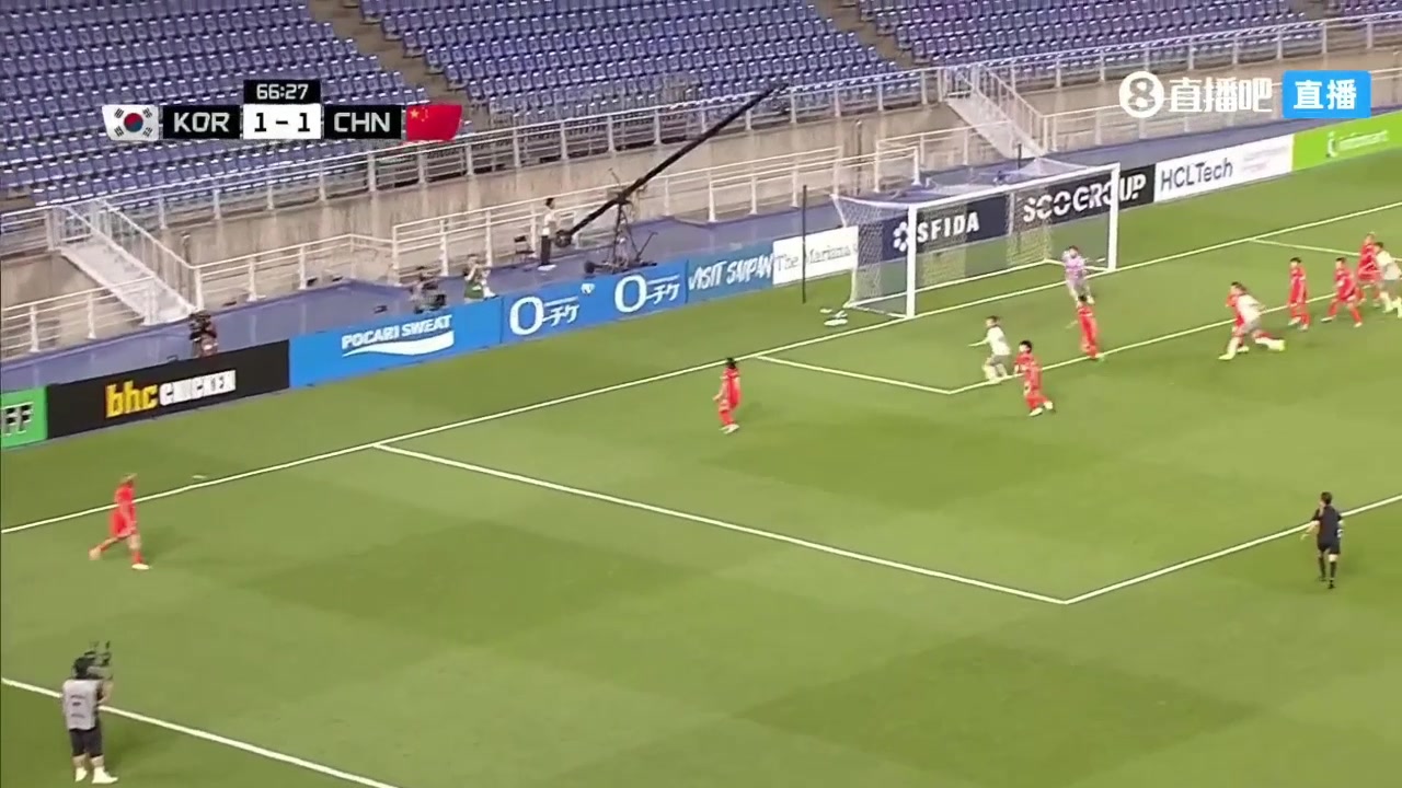 姚伟助攻梅开二度！邵子钦头球破门，中国女足2-1再度领先