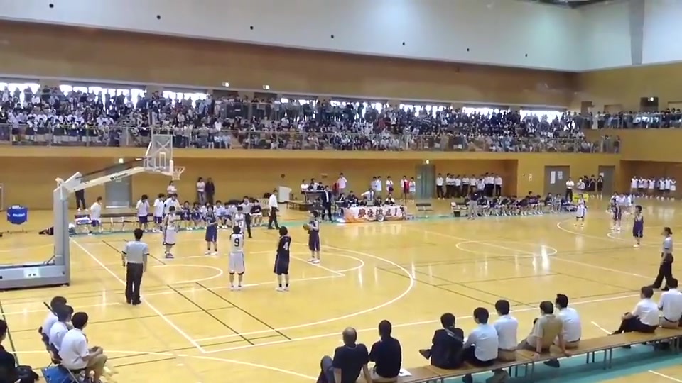 日本高中女籃0.9秒神奇3分絕殺！對麵罰進球都開始慶祝沒想到...
