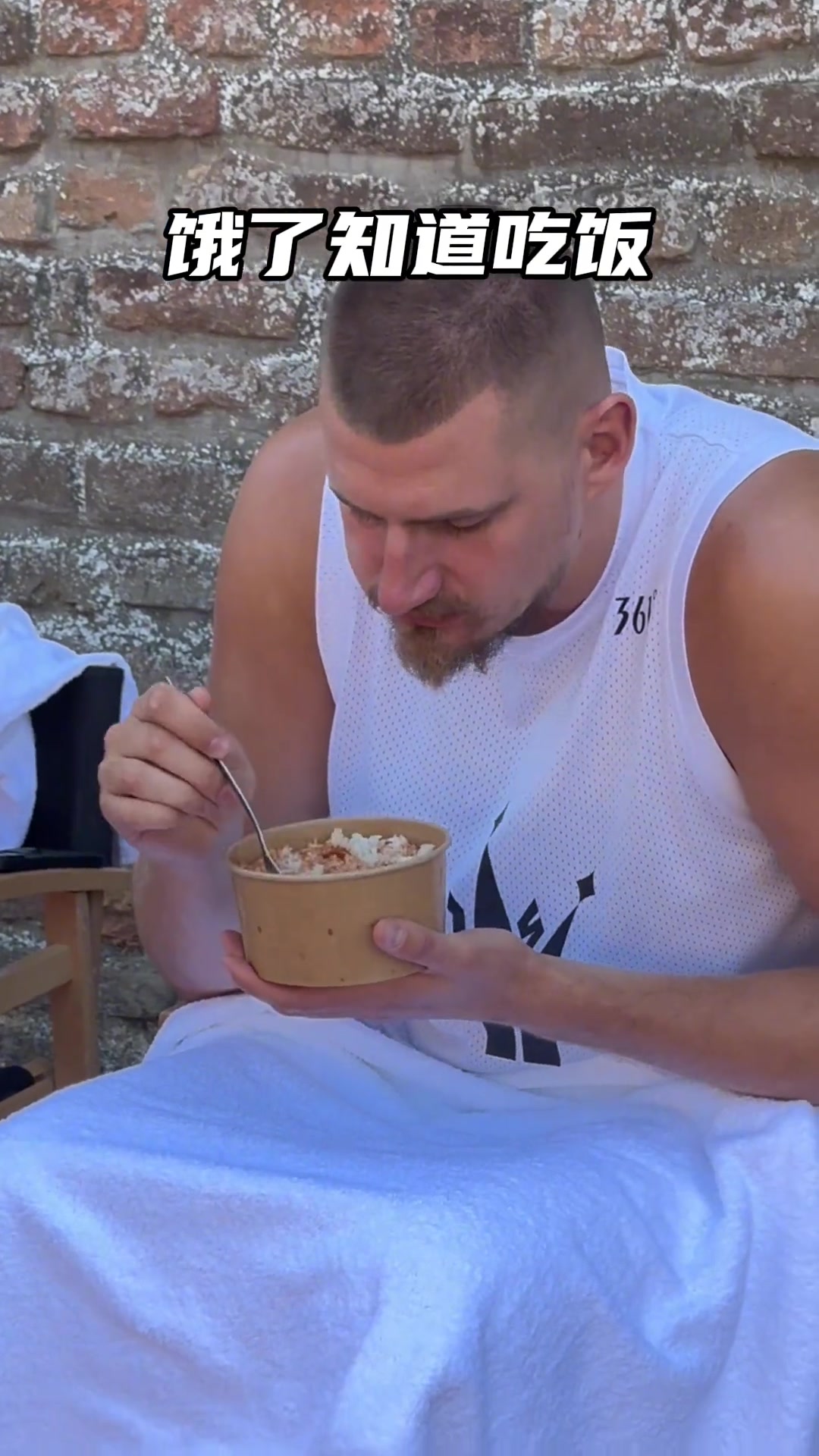 约基奇即将开启中国行 这身材真的是NBA第一人吗