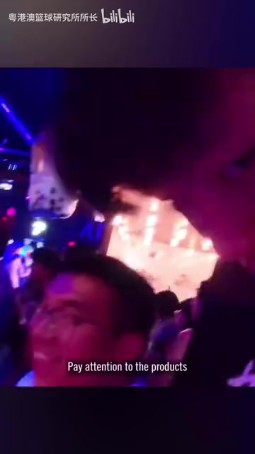 打好關(guān)系！開拓者發(fā)布楊瀚森克林根里斯視頻：三個高個子歡樂時光