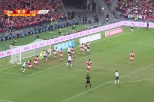 季前赛首败！阿森纳0-1热刺 枪手1射正约克雷斯首秀萨尔中圈吊射
