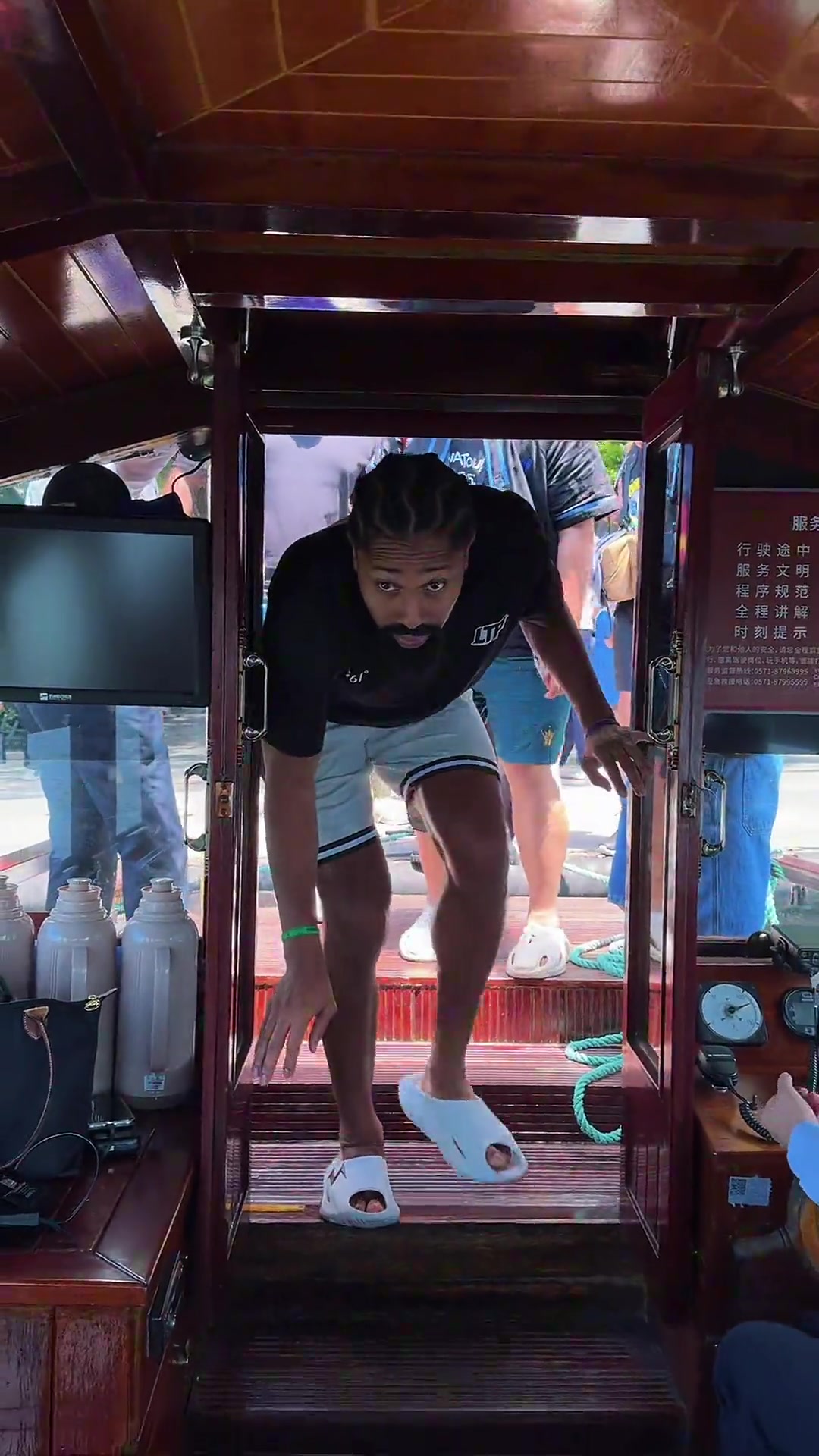 西湖水什么味道？问问丁局就知道...