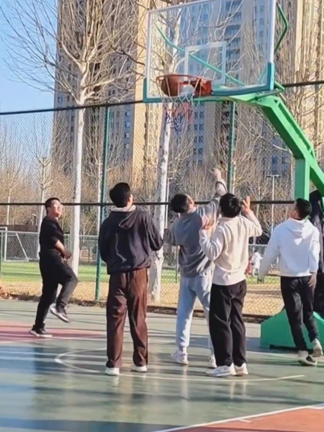 一整场没正眼看过队友~绝对是野球场上的顶级传球 黄巧克力？