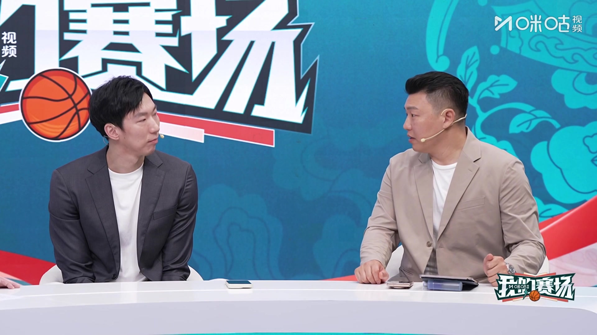 李根盛赞王俊杰：心理素质太成熟了！我当初国家队首秀紧张到腿硬