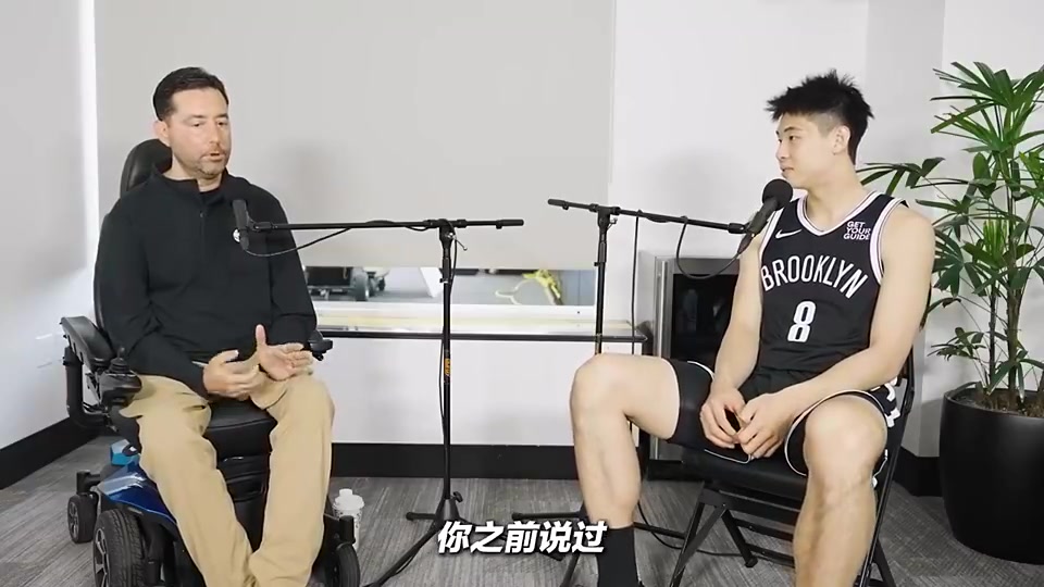崔永熙此前：中國(guó)有14億人但有多少能打NBA？我走的這條路很艱難