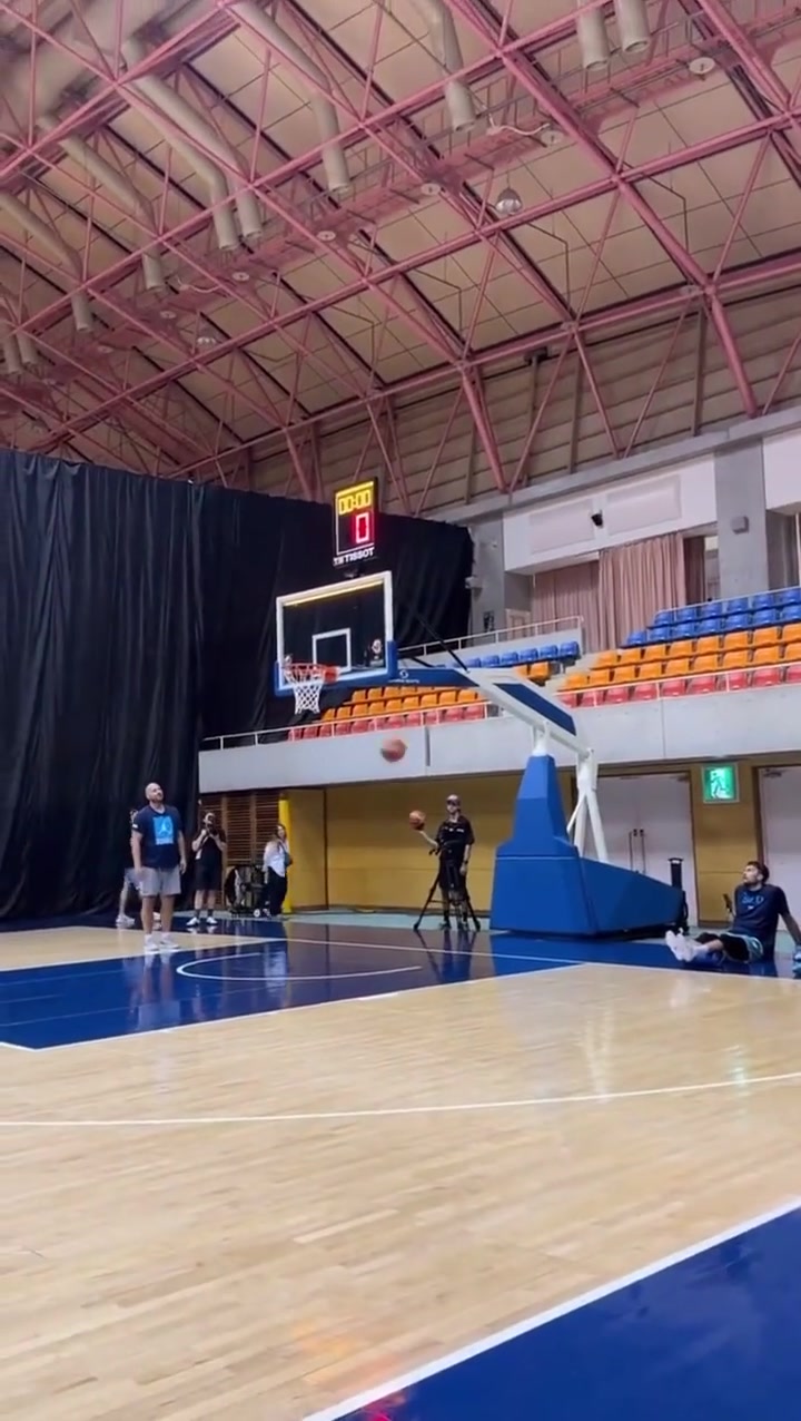 他為什么老能進(jìn)這種球??？