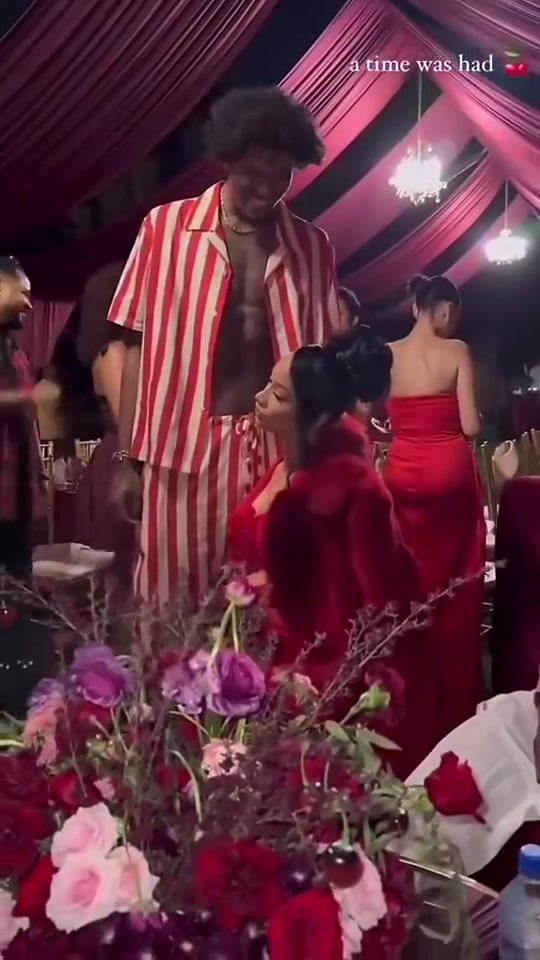 在街头打架了！杰伦-格林这40岁的女友，长得真的好有韵味啊