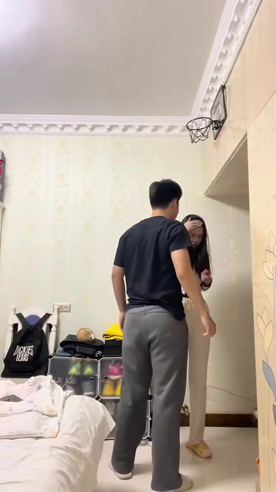 吧友們，你們敢在家這樣隔扣老婆么？
