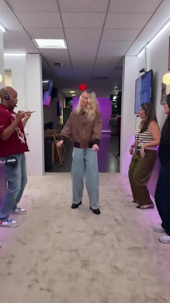 Paige Bueckers荣获2025年WNBA年度最佳新秀！