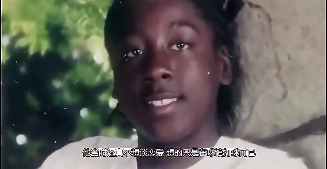 笑死！哈登妈妈：我儿子年少时不好女色，被女生骚扰，他就用球砸人家