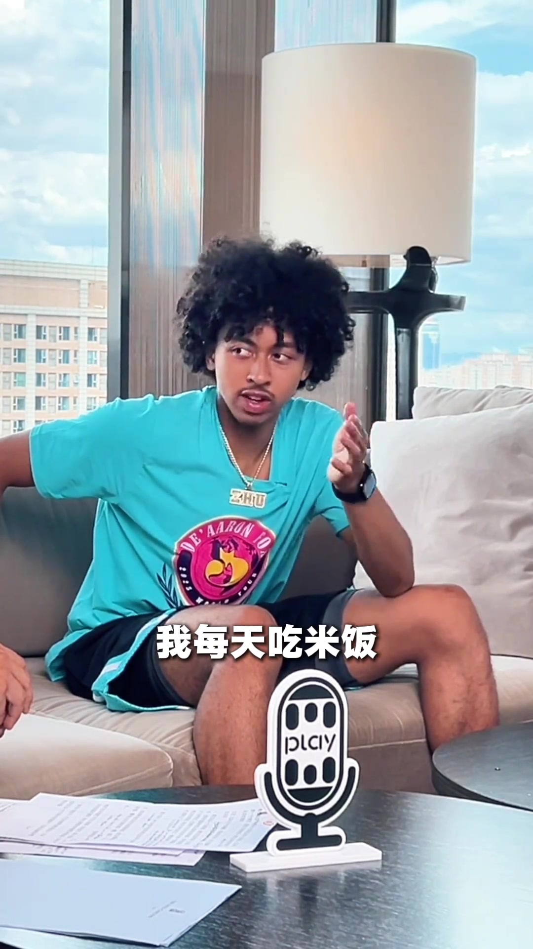 朱正：我爸爸开过中餐厅！我最爱的中国美食是炒饭！我每天吃