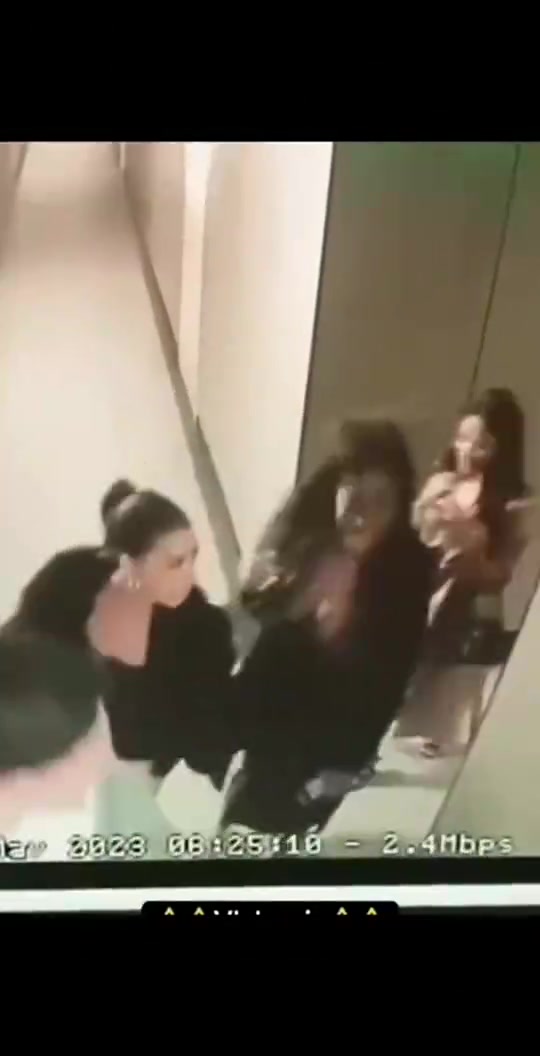弗拉霍维奇此前带三个女生一起玩……姿色各不同真是迷人眼