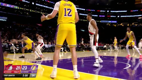 🏀杨瀚森低迷1分1板1误 开拓者3人20+力克湖人 里夫斯空砍41分