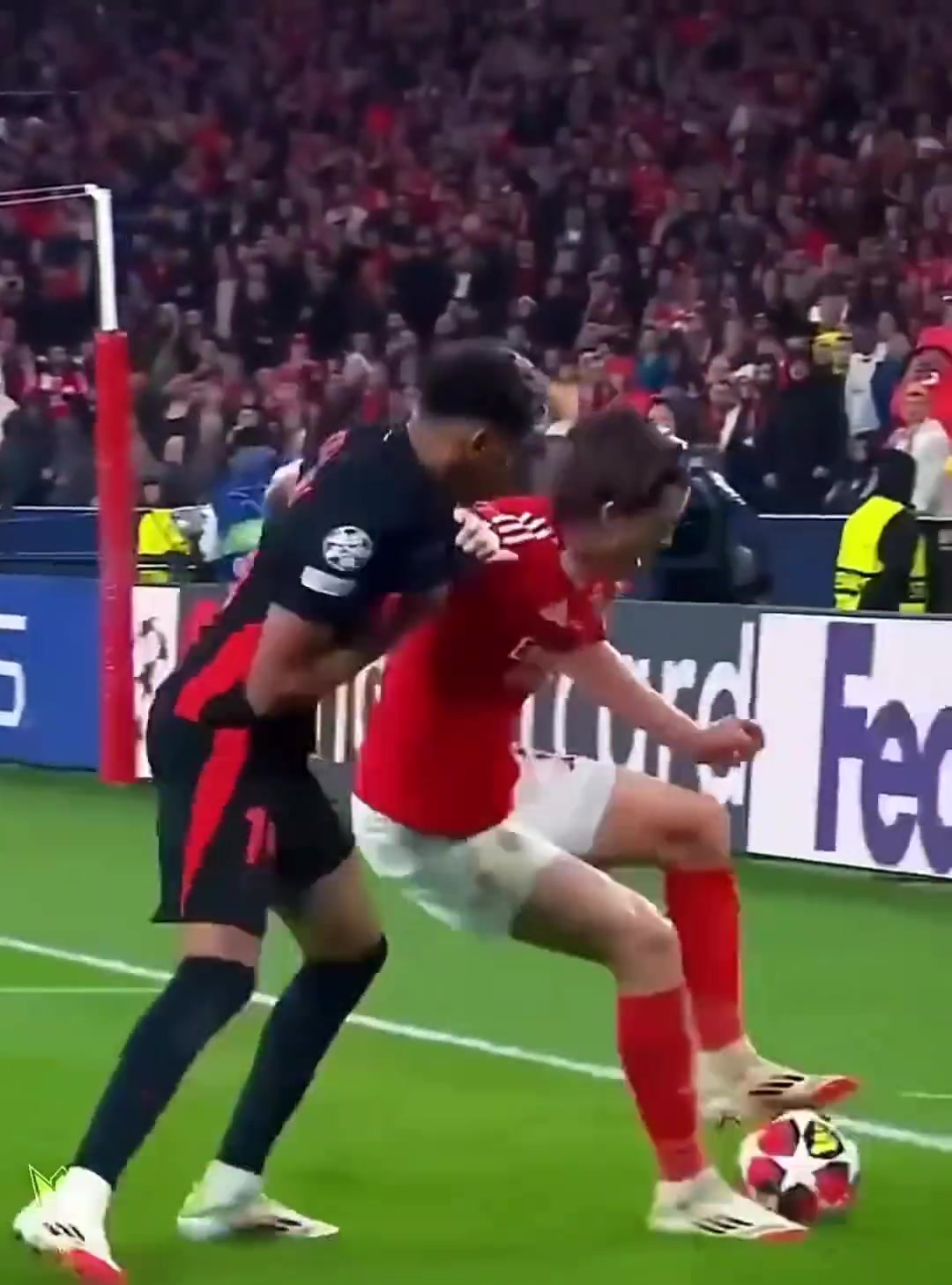 这就是皇马买他的原因?早在本菲卡时,A费就已可以单防亚马尔!