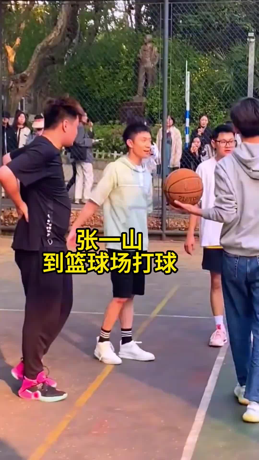 有一说一，吧友们评评演员张一山打球水平如何