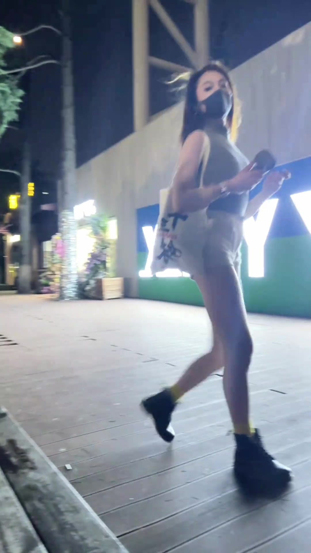 人间白月光苏超媛身材真好，年轻有活力四射~