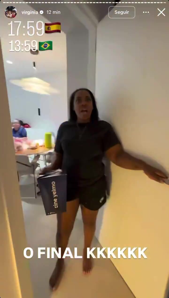 没隐私啦!维尼修斯女友拍下小熊在马德里家里睡觉的画面~