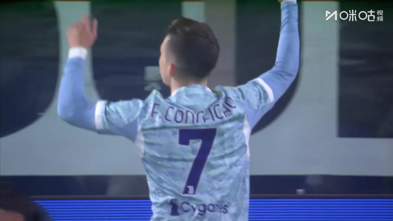 尤文再下一城！孔塞桑传中造乱战！坎比亚索禁区内打门得手！