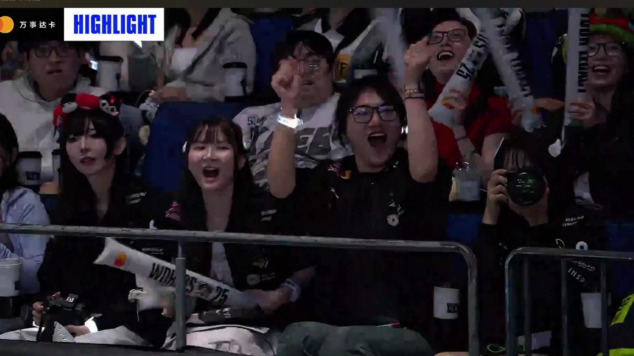 Doran的冠军脸要来了啊？轻松拿下赛点，Doran面带笑容喝水！