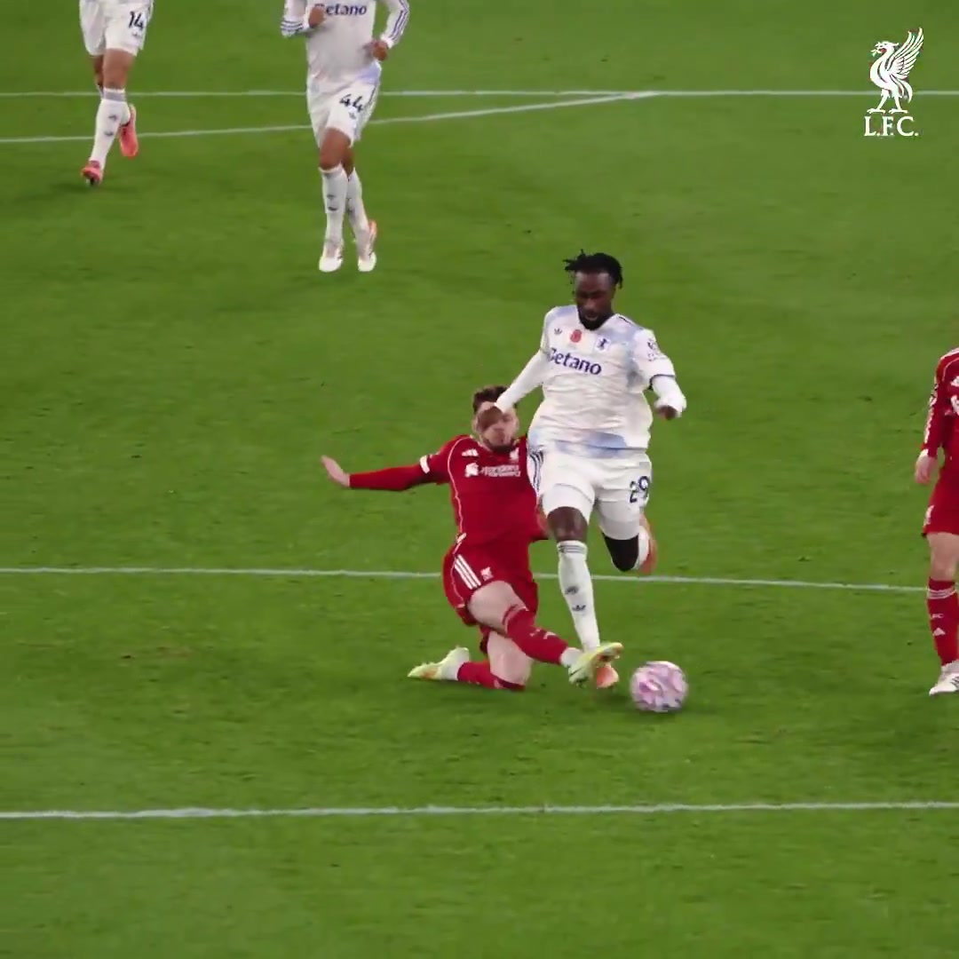 利物浦官方怒赞布拉德利这次防守：勇敢的战士