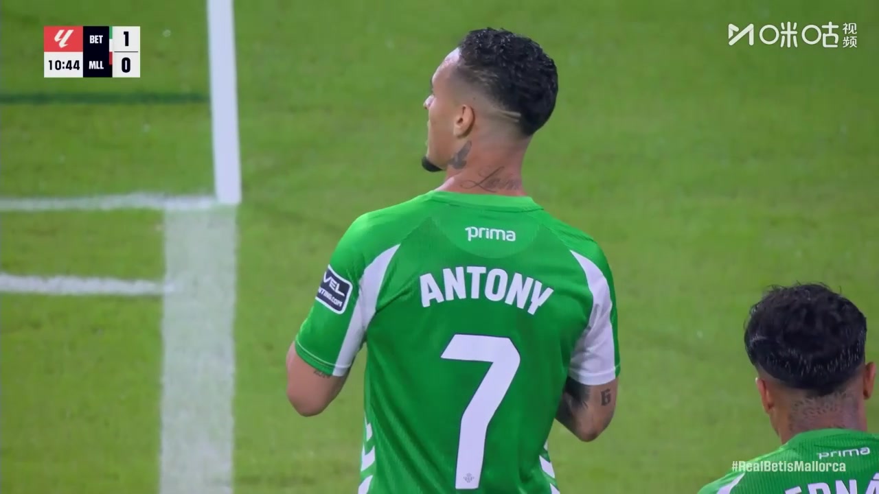 圆神王者风范！安东尼无解贴地斩世界波破门！