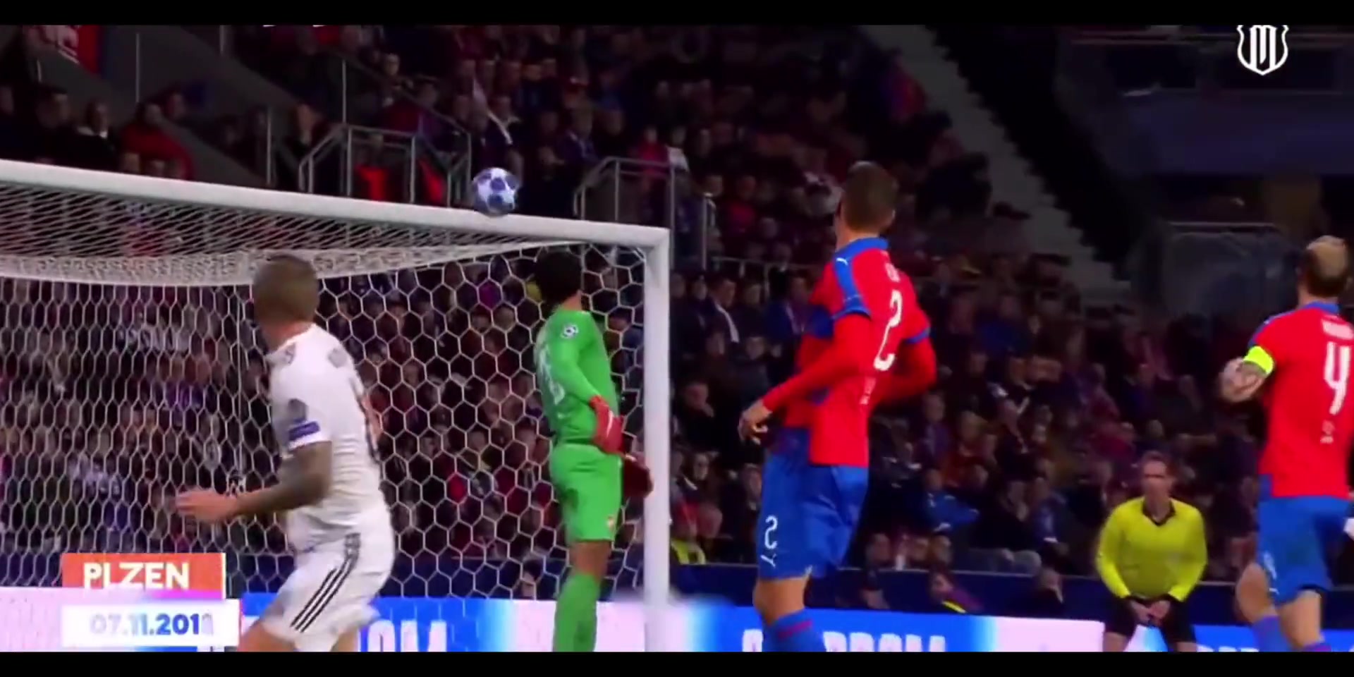 招牌的低杆右塞！克罗斯的经典克式推杆！优雅美丽的脚法！