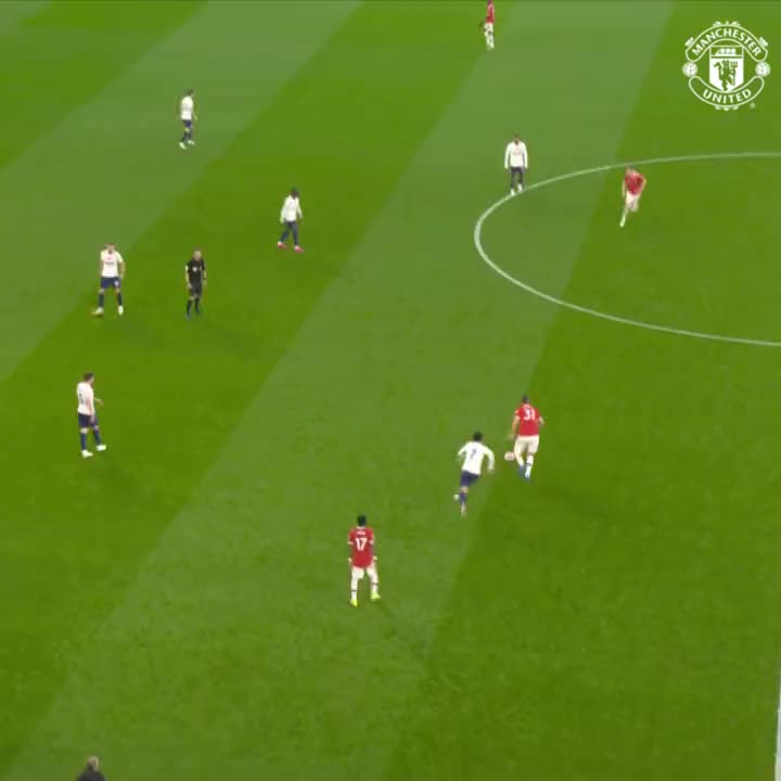 毫不手软!拉什福德面对热刺时,打进了这粒精彩的单刀球