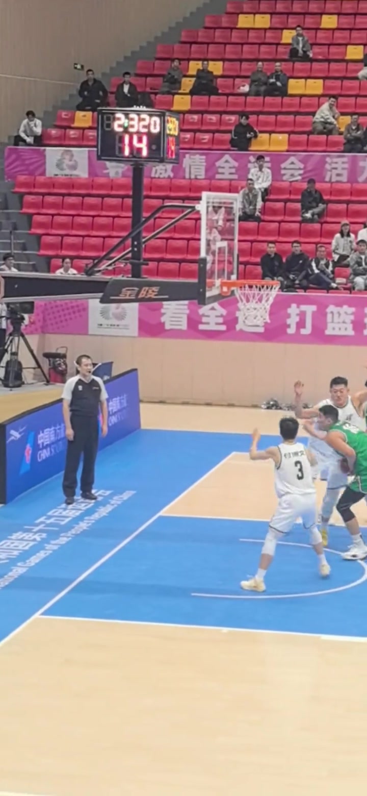 哥们,你说他这波操作什么水平?