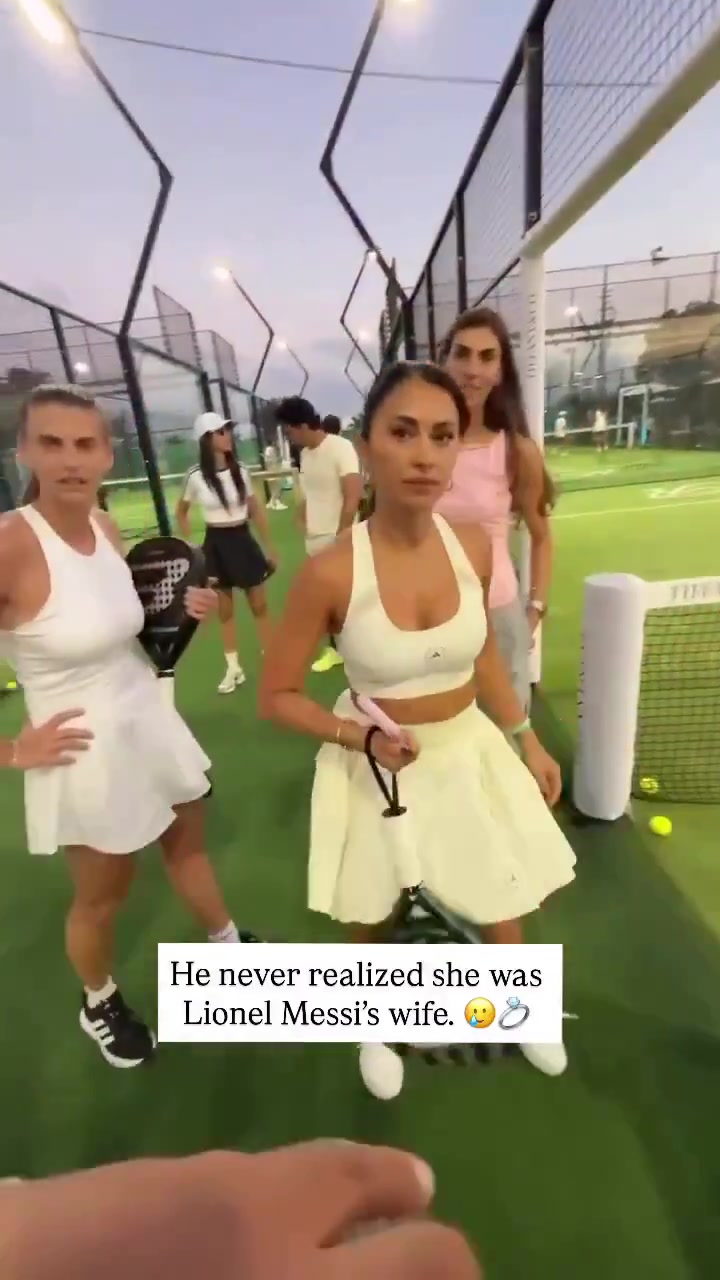 美国博主问安东内拉:你是做什么工作的?