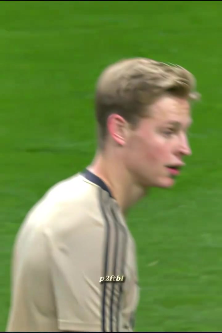 青春风暴的指挥官！德容阿贾克斯时期对阵皇马个人集锦！