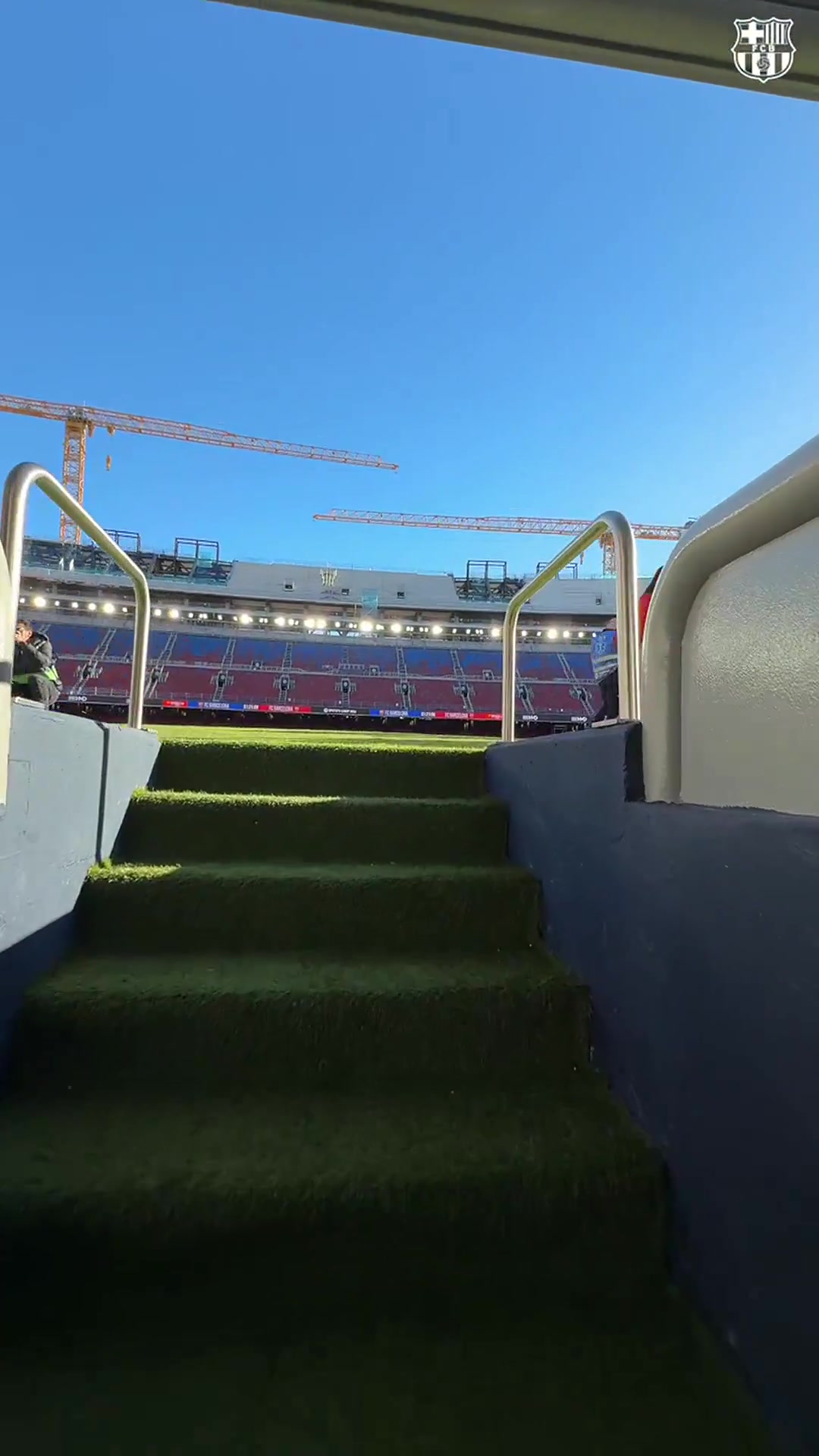 沉浸式第一视角欣赏诺坎普球场