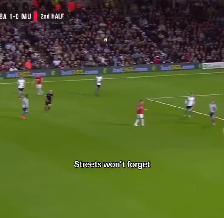 曾经的费莱尼，也像现在的马奎尔一样，为曼联攻城拔寨