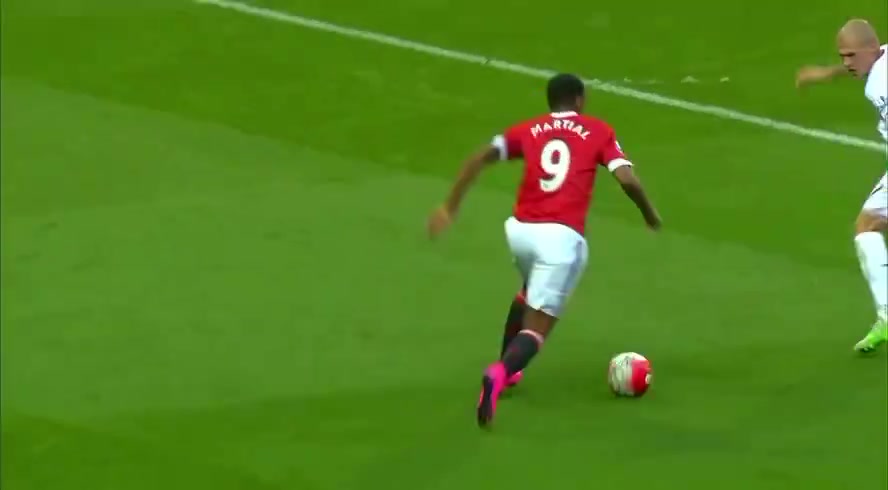 回顾马夏尔对利物浦的首秀进球毁了他的究竟是什么?