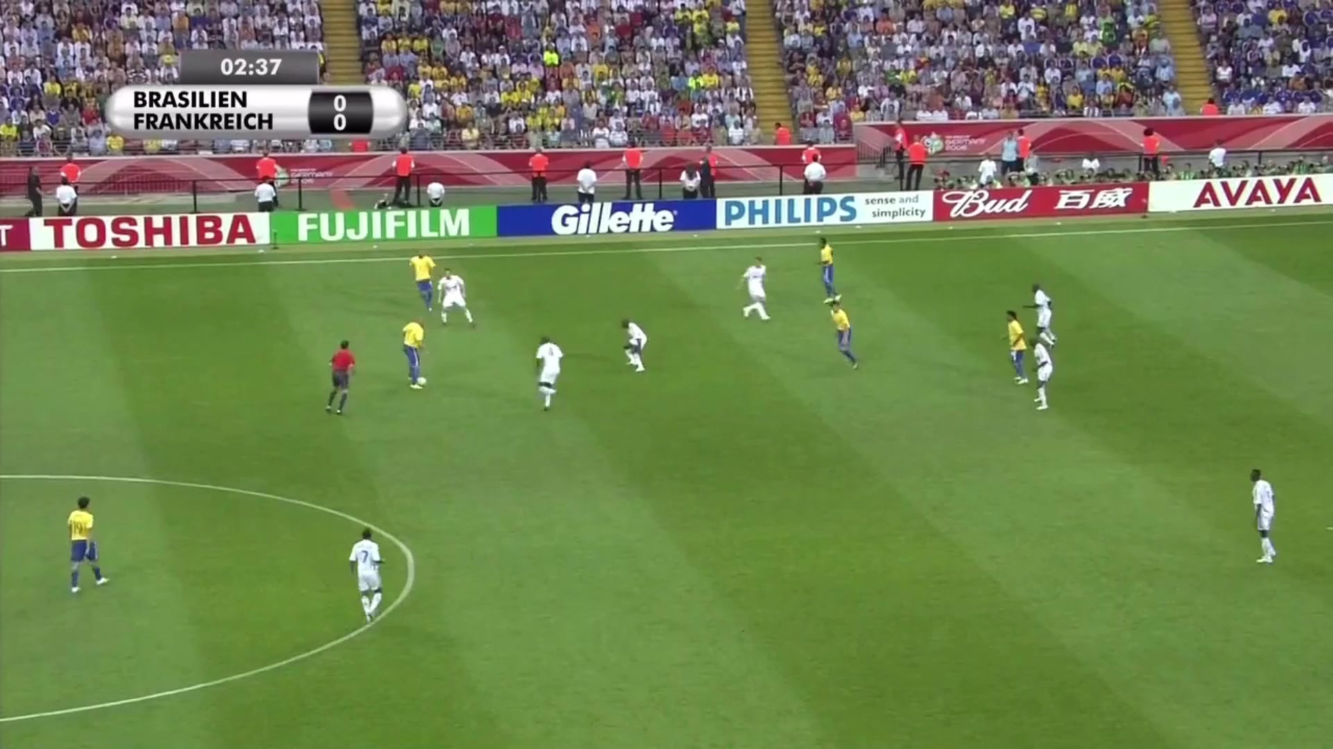 恐怖！06年世界杯小罗，卡洛斯，小儒尼尼奥三个人抢罚任意球！