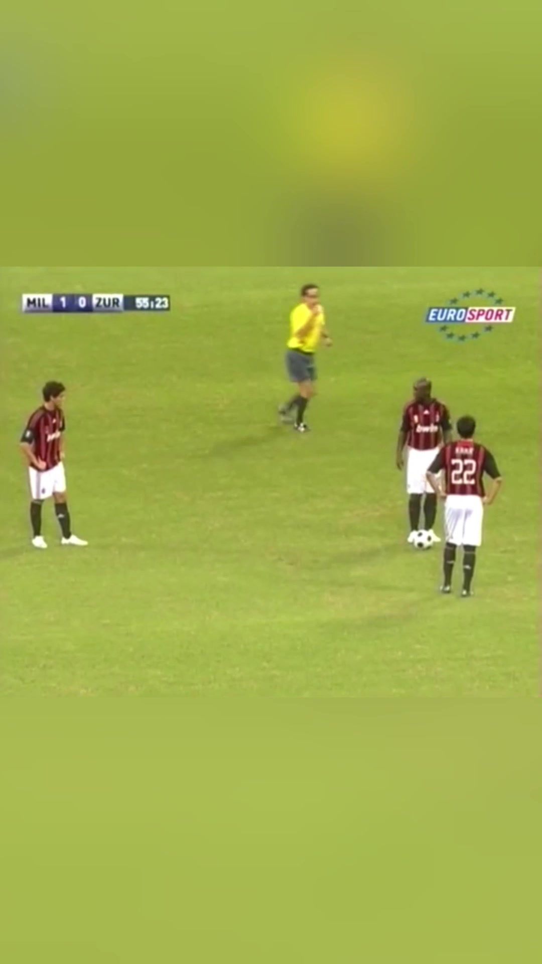 西多夫做球卡卡架炮！当年帕托在米兰的待遇也是没谁了！