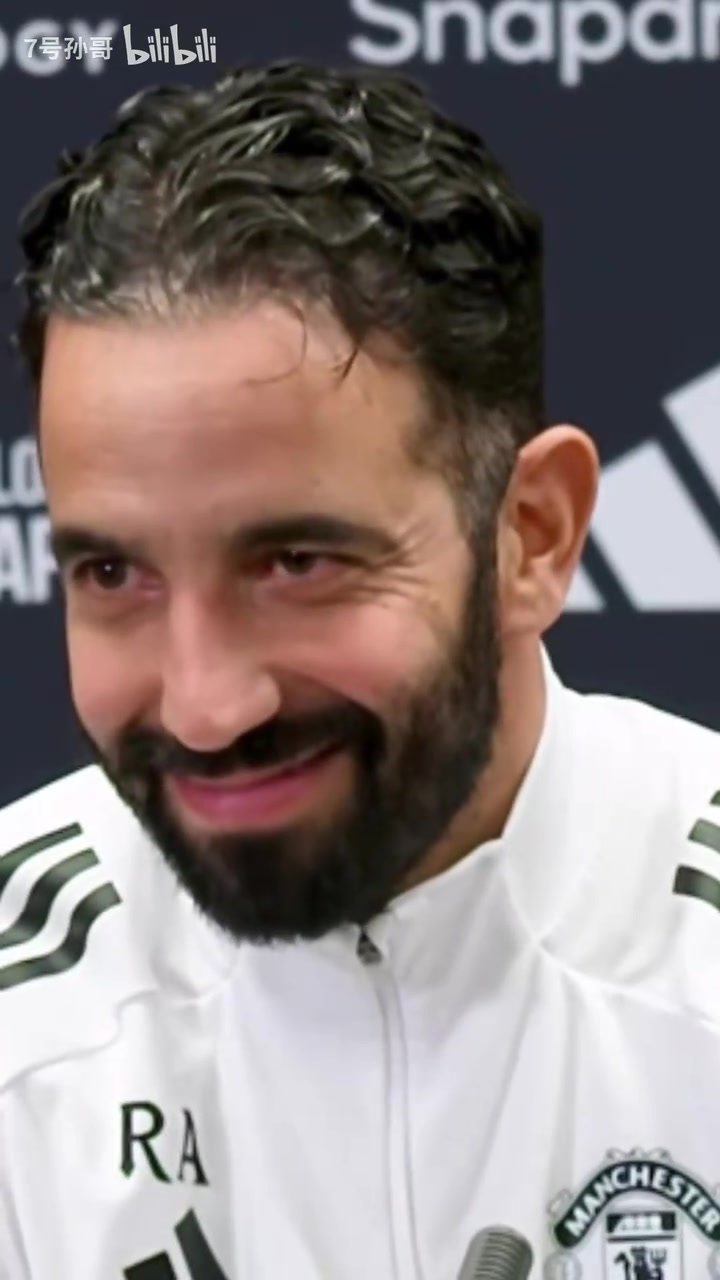 差点笑出来~阿莫林谈到前热刺主帅澳波夺得欧联后被解雇