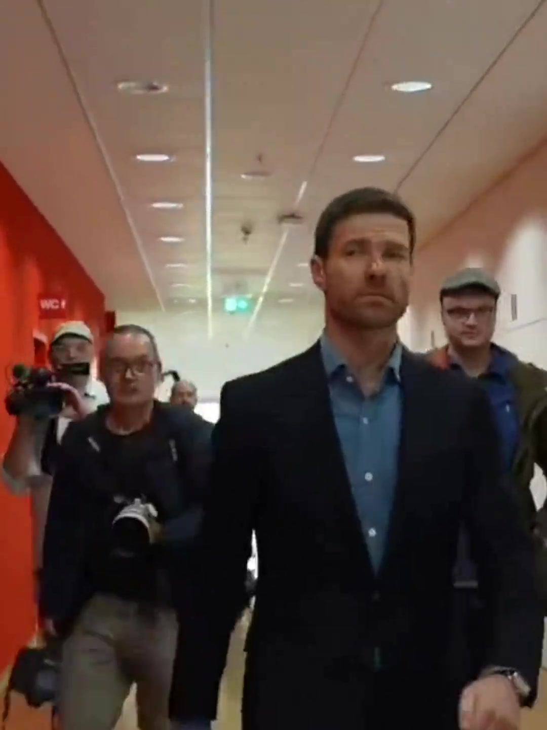 有内鬼?TA:阿隆索曾钓鱼测试出皇马更衣室确实有人泄密