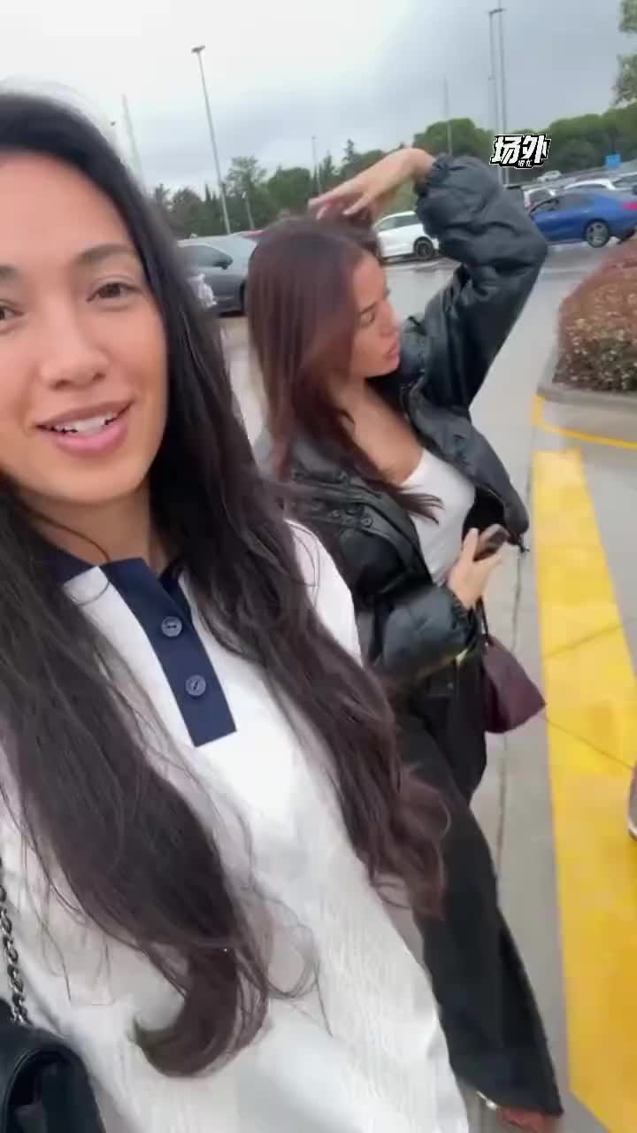 家有贤妻！阿拉巴、贝林、阿诺德的女友逛超市