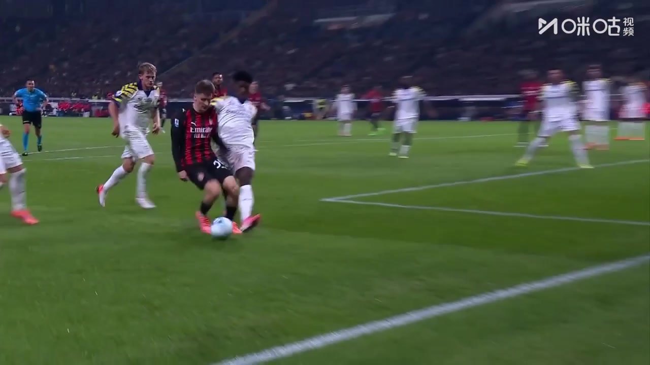 米兰2球领先！萨56突破穿裆过人造点！莱奥主罚稳稳命中！