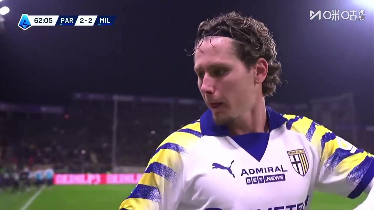 米兰2-2遭扳平！普拉托门前头球破门！迈尼昂判断失误！