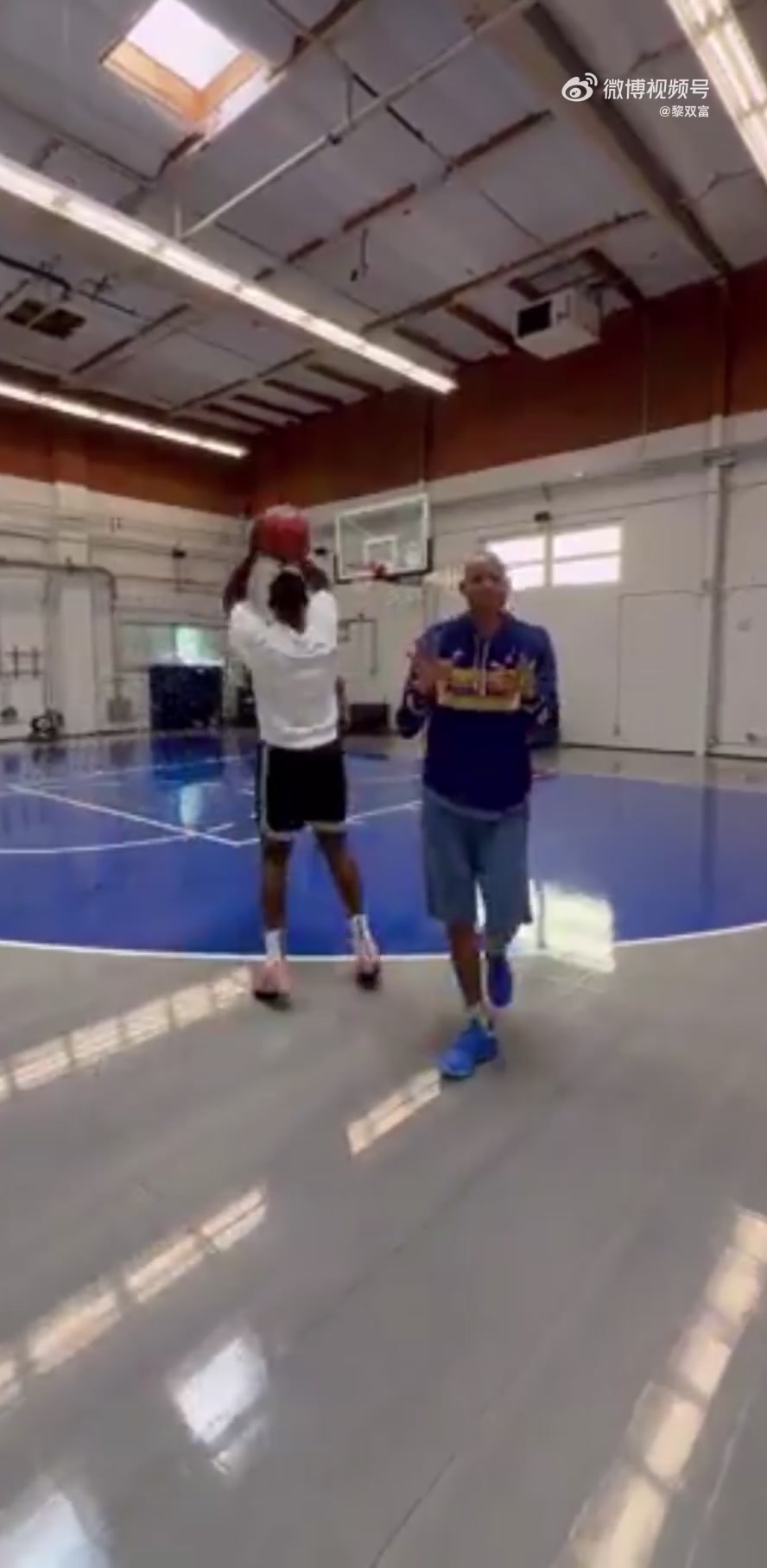 传奇射手雷吉·米勒！垃圾话丝毫影响不到他 三分球弹无虚发