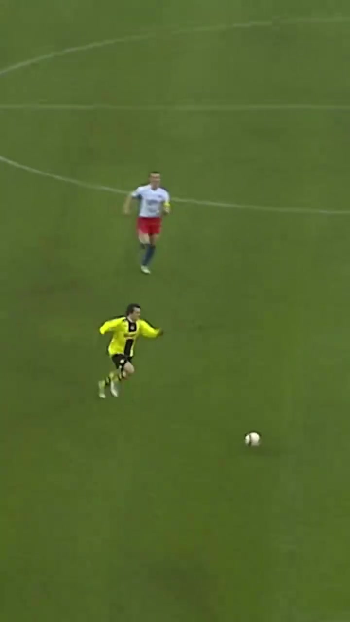 笑纳大礼！足坛名场面：罗西基最后时刻面对空门提前庆祝！