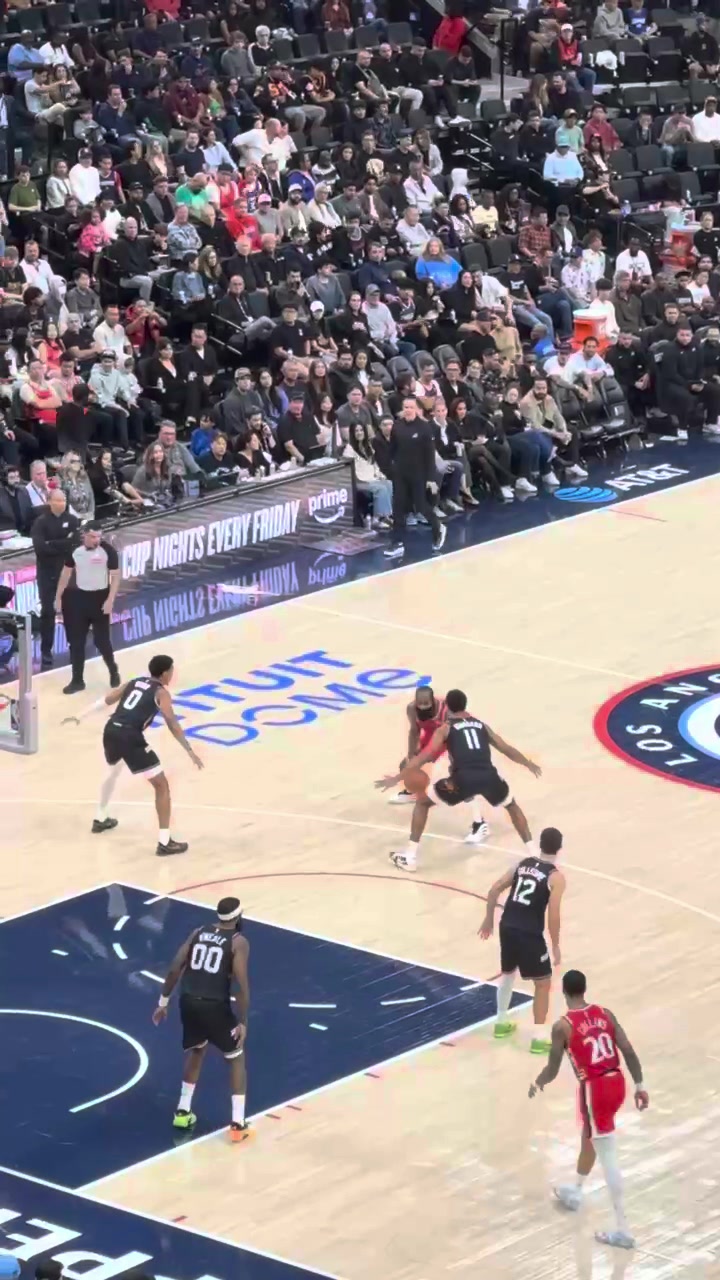 登哥你误我哈登拔起撤步投3分突然甩锅 大洛接锅挽尊上篮