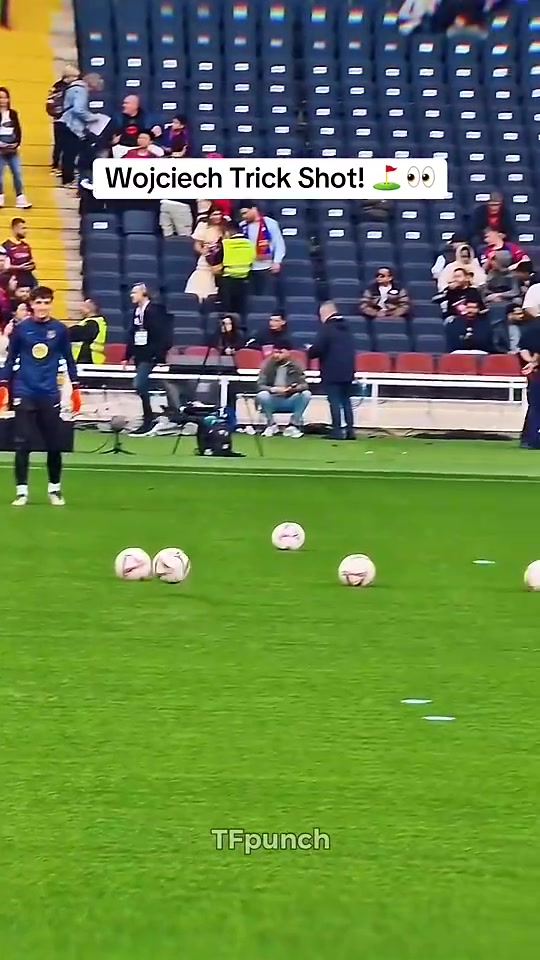 巴萨球迷：退休返聘“老干部”的脚法真是越老越妖