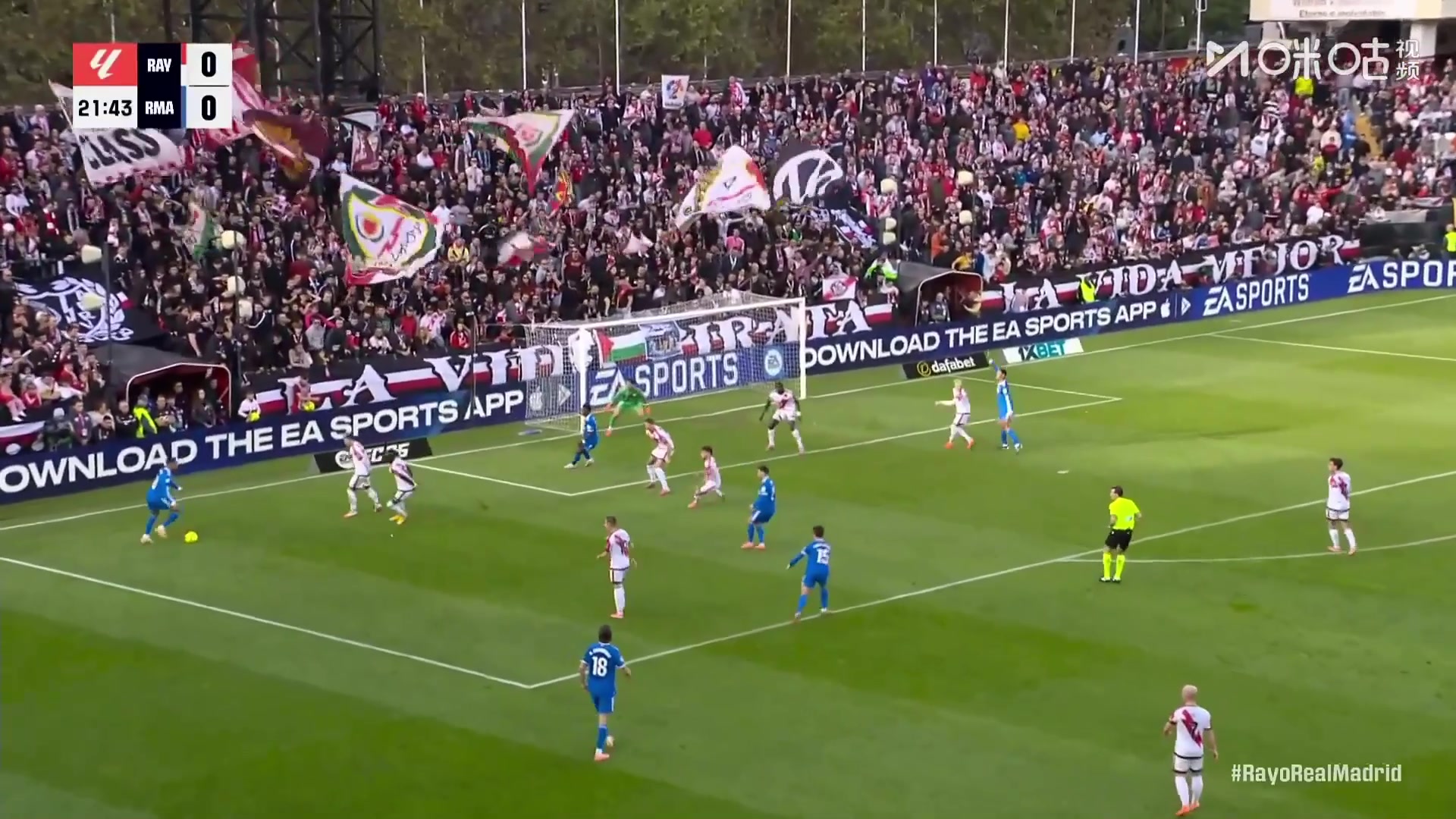 抢功了啊!维尼修斯近距离转身射门被扑