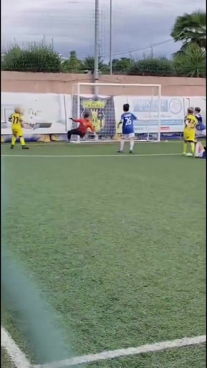 继承老爸几分天赋？德布劳内儿子的进球视频！