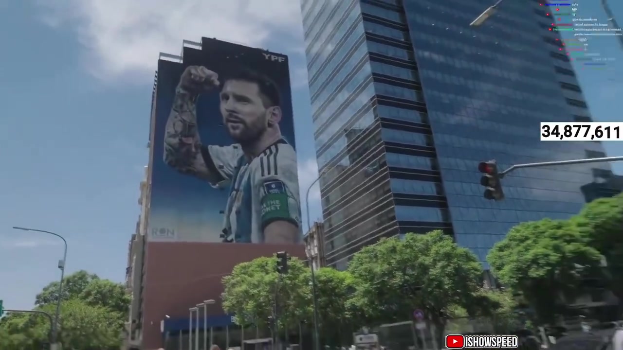 节目效果炸裂！甲亢哥此前刚到阿根廷就看到梅西巨型广告墙！