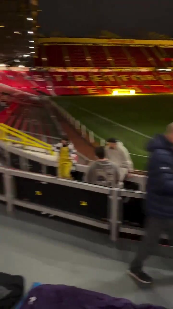 老特拉福德球场一年一度的露营活动，筹款帮助无家可归者